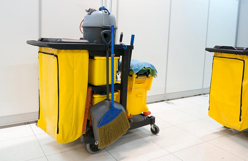 Chariots de nettoyage